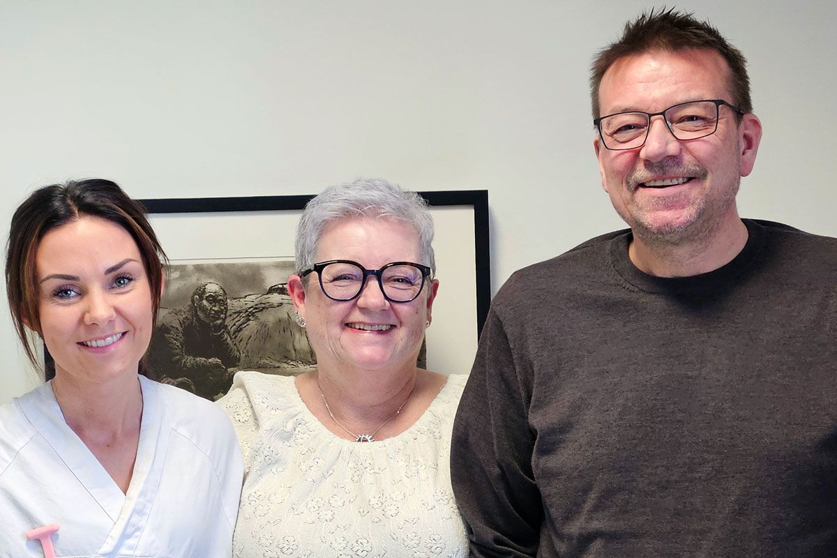 Boka Badstufolk er skrevet Knut Lerhol og Hallgrim Børhus Rogn.