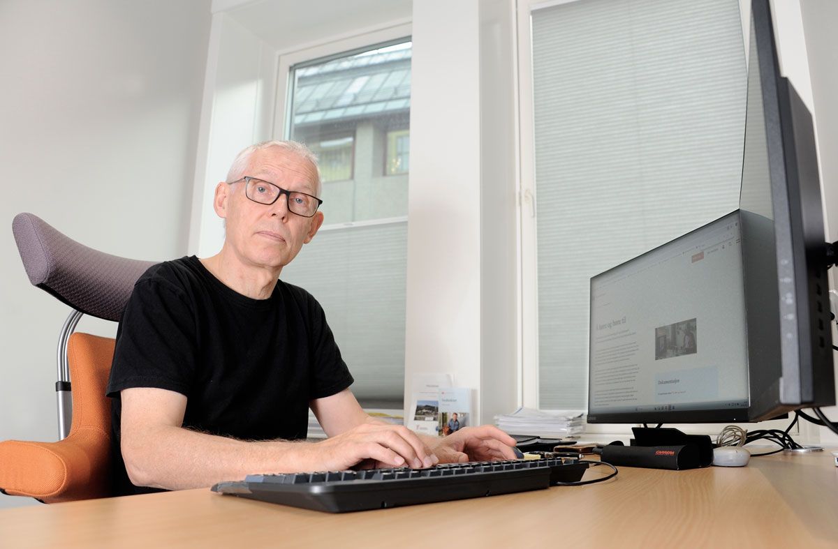 Boka Badstufolk er skrevet Knut Lerhol og Hallgrim Børhus Rogn.