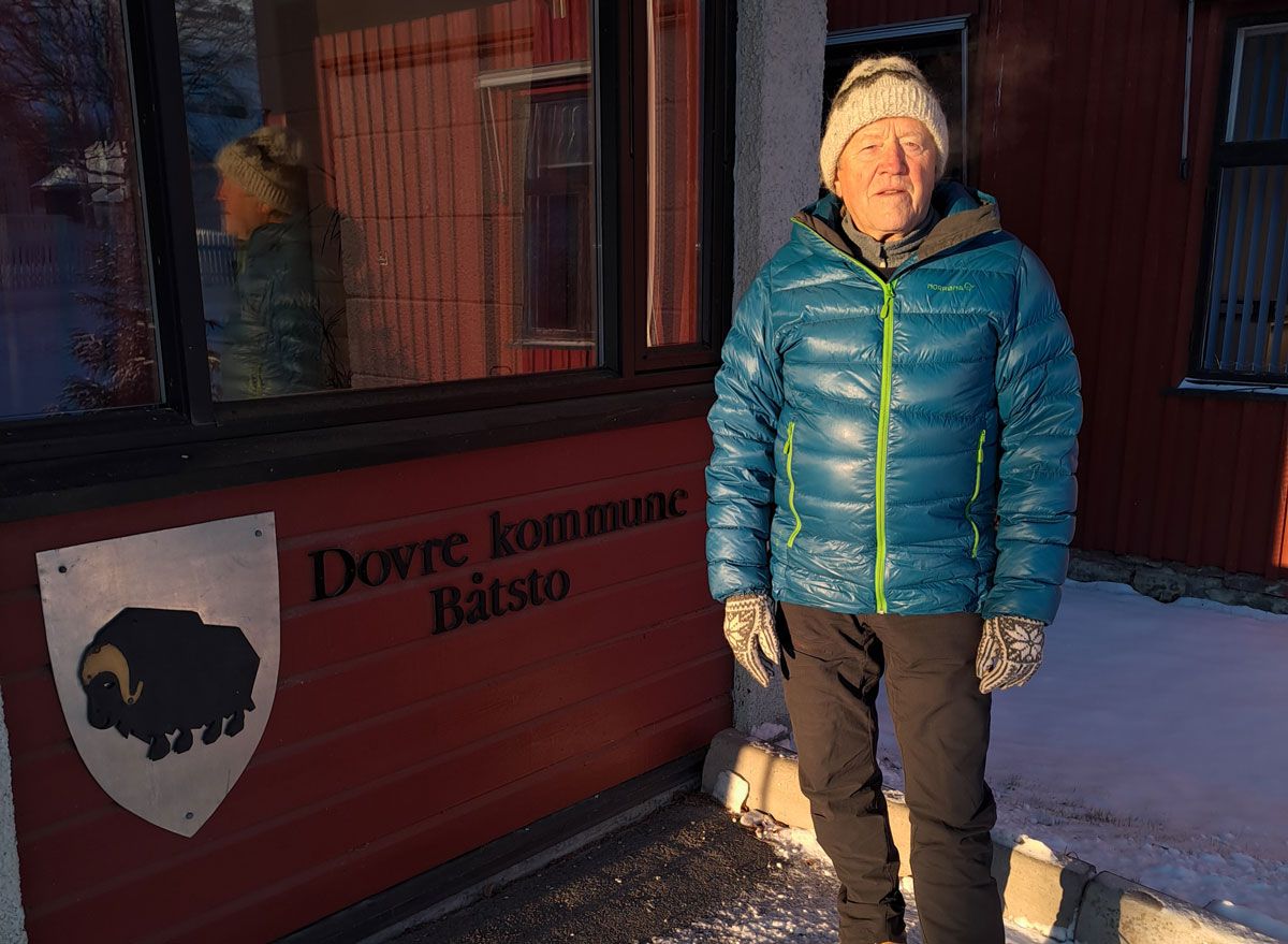 Boka Badstufolk er skrevet Knut Lerhol og Hallgrim Børhus Rogn.