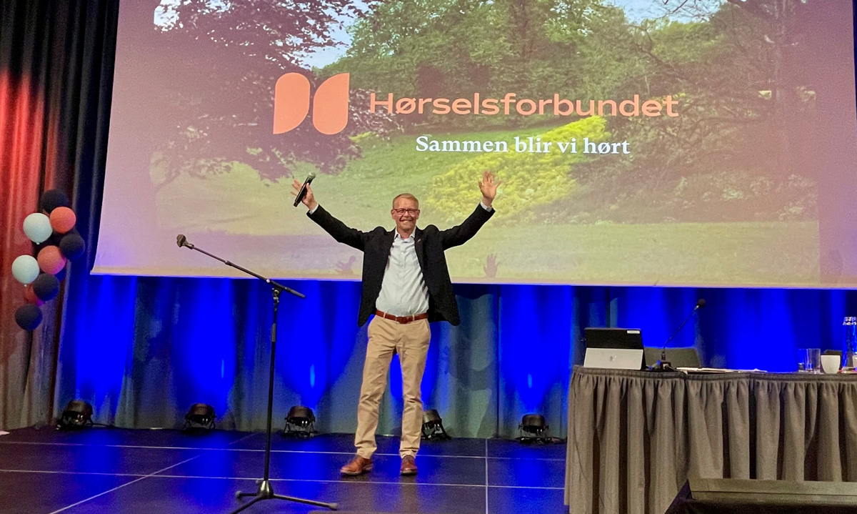 Boka Badstufolk er skrevet Knut Lerhol og Hallgrim Børhus Rogn.