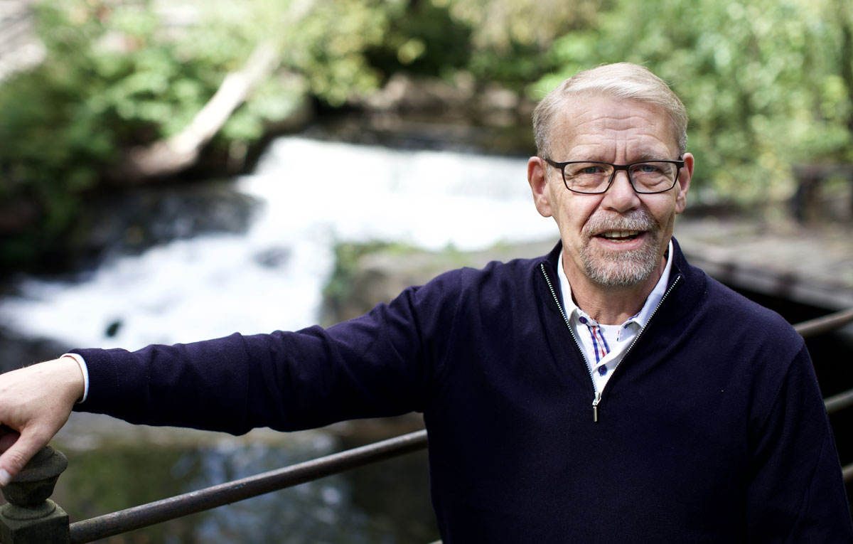 Boka Badstufolk er skrevet Knut Lerhol og Hallgrim Børhus Rogn.